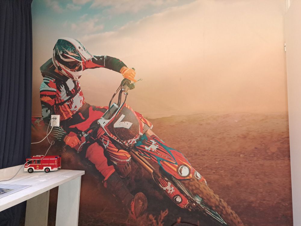 Motorcrosser