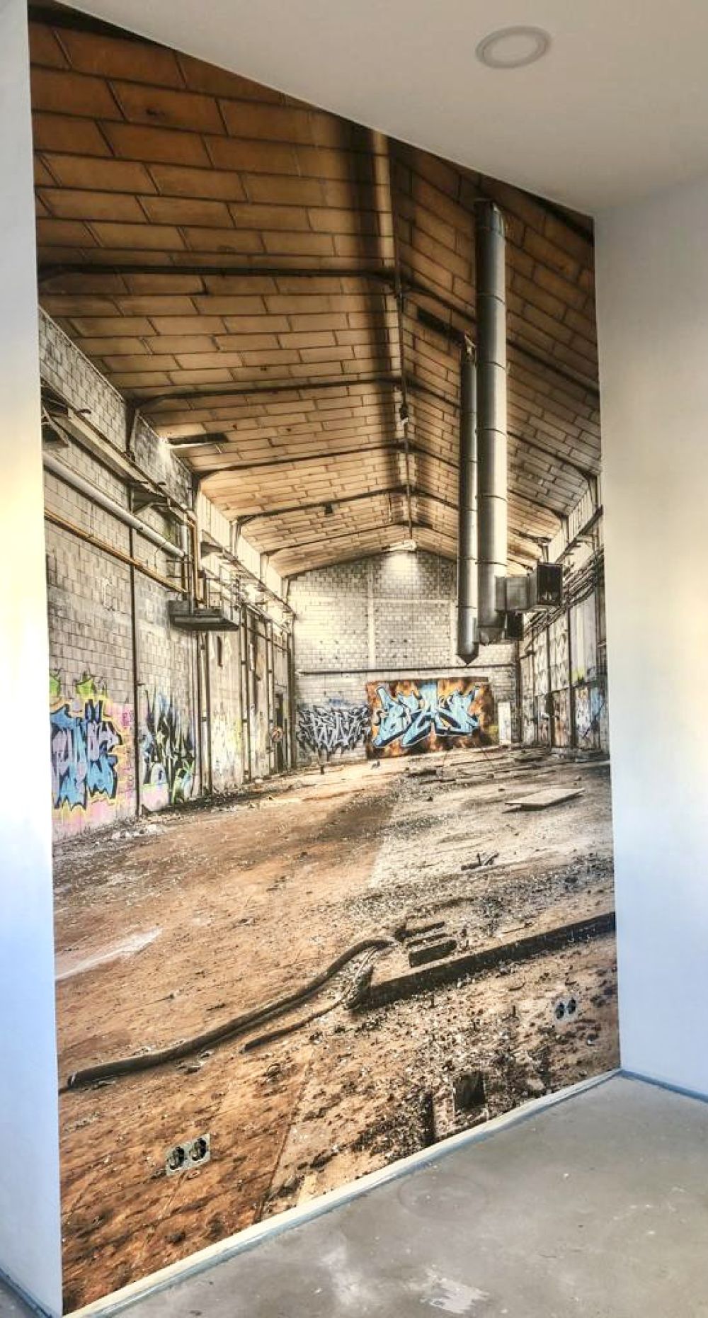 Oude verlaten fabriekshal
