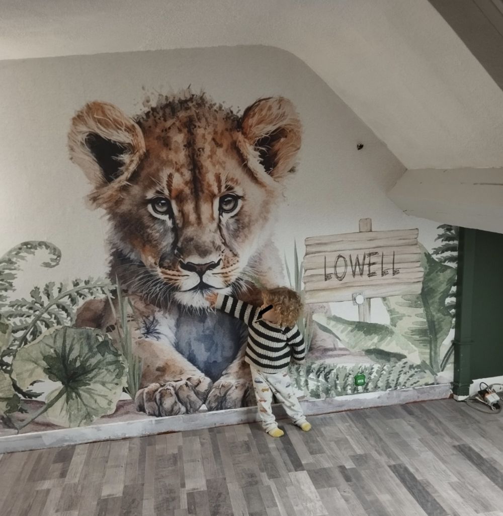 Jonge leeuw in de jungle