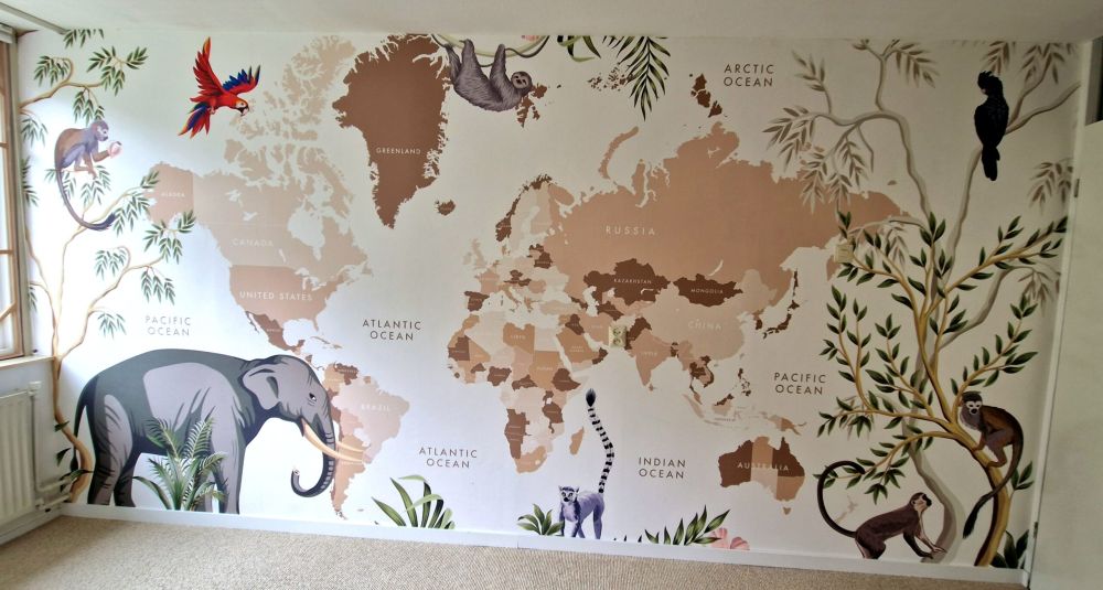 Wereldkaart met jungle dieren