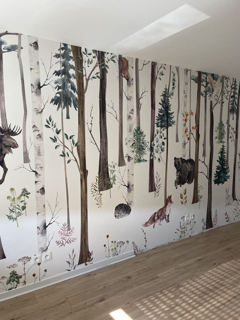 Getekend bos met herfst dieren
