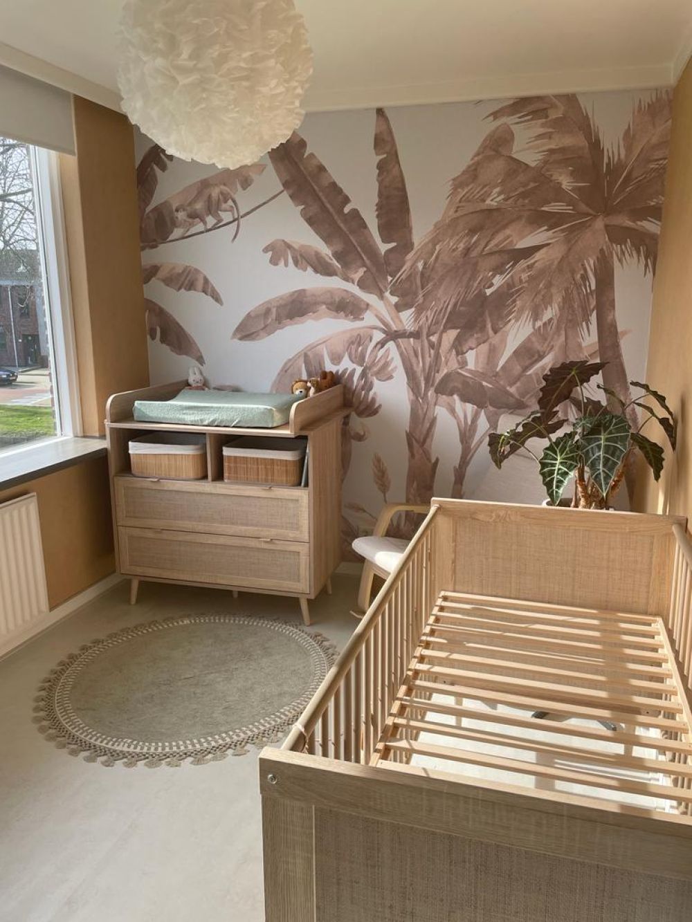 Kleine jungle dieren in taupe