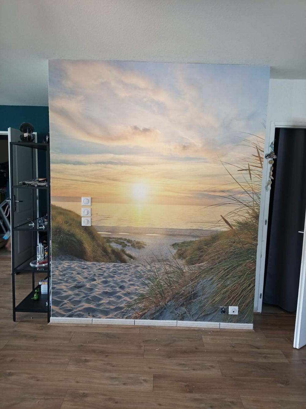 Zonsondergang aan duinstrand
