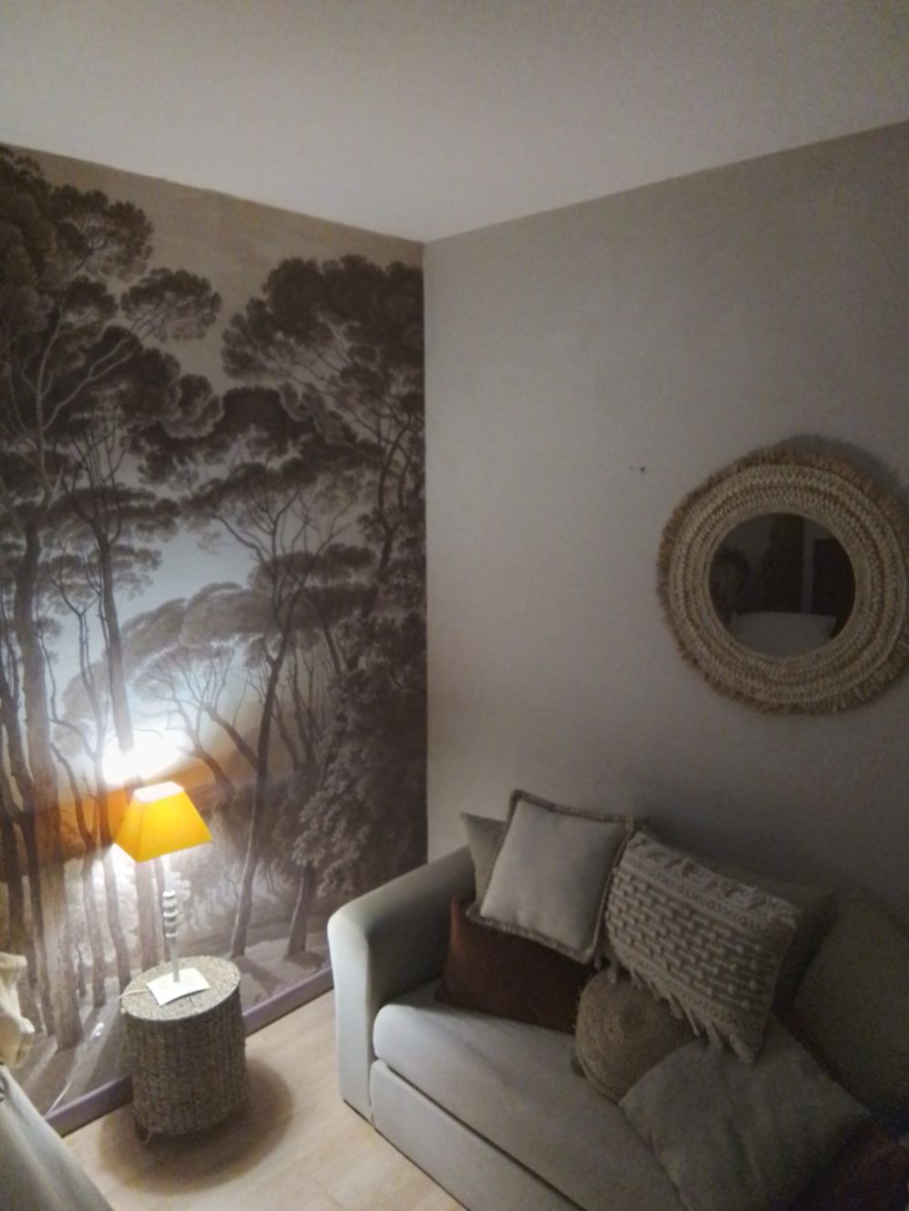 Boslandschap in de omgeving van Rome met ondergaande zon