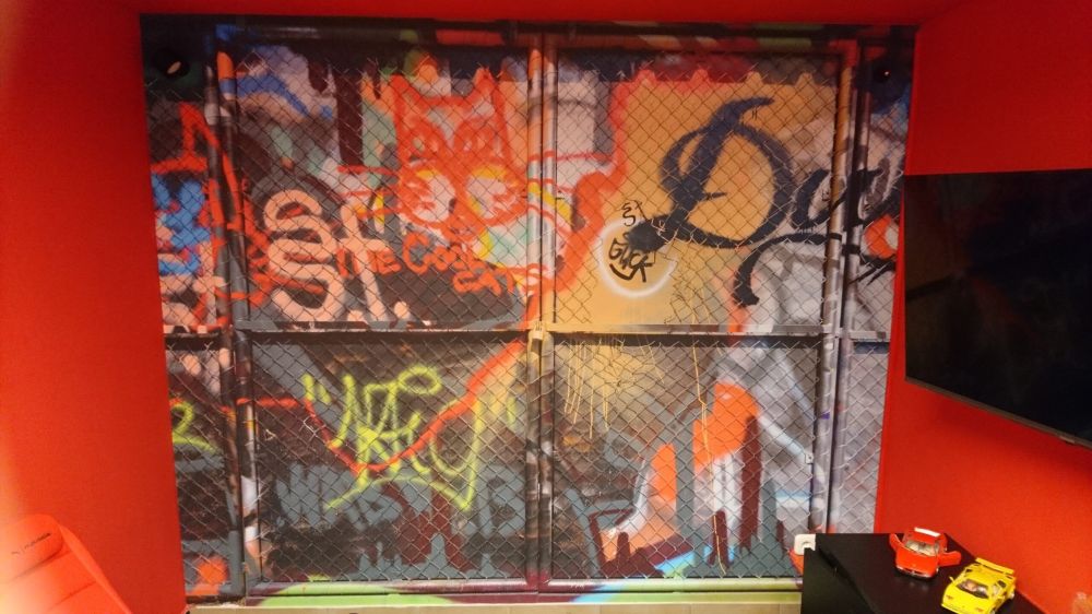 Graffiti op stalen deuren