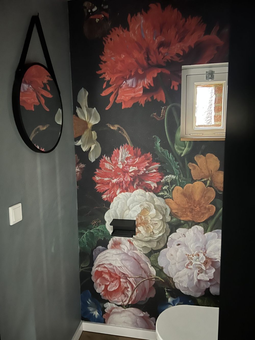 Stilleven met bloemen in een glazen vaas