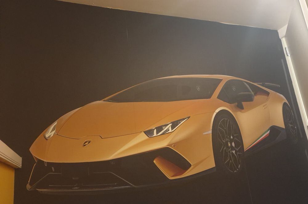 Lamborghini Huracán - Rechter voorkant, zwart