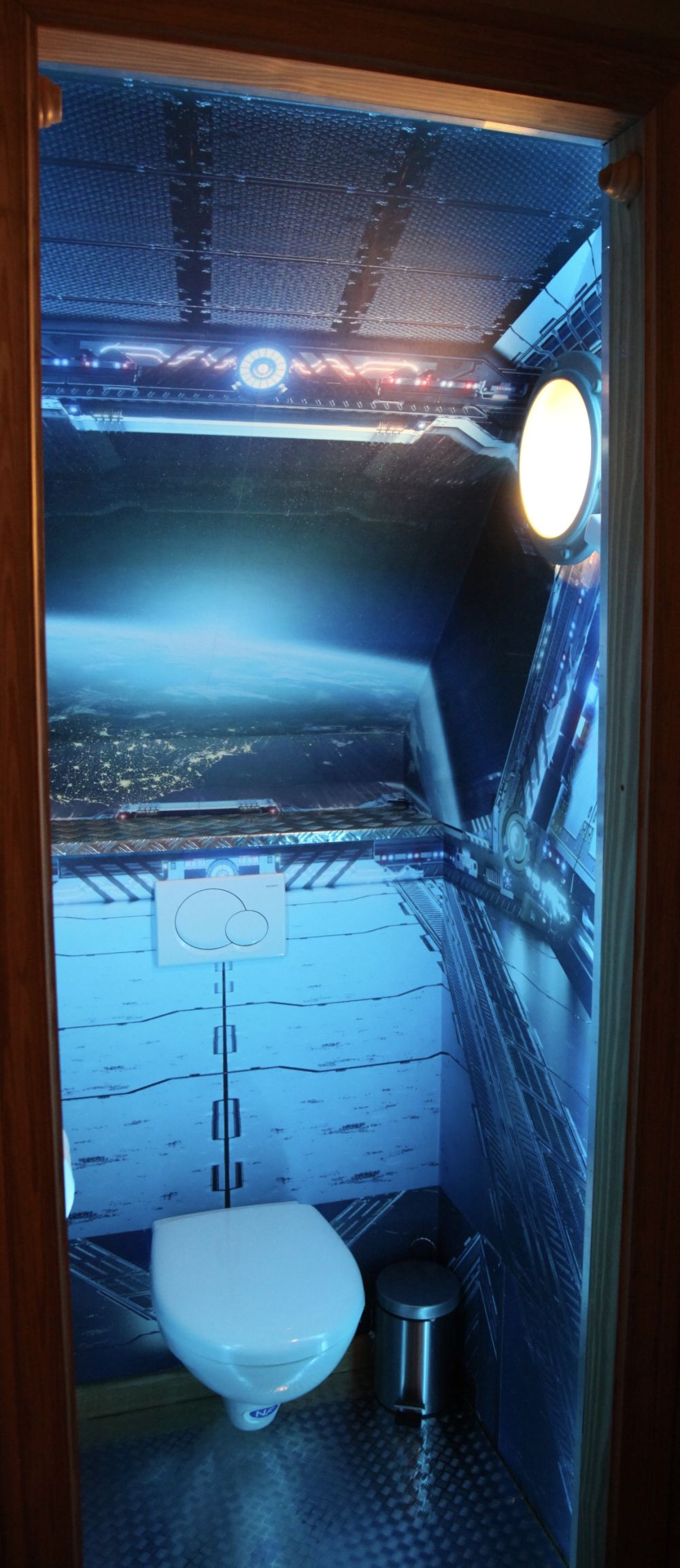 Zicht vanuit een ruimteschip