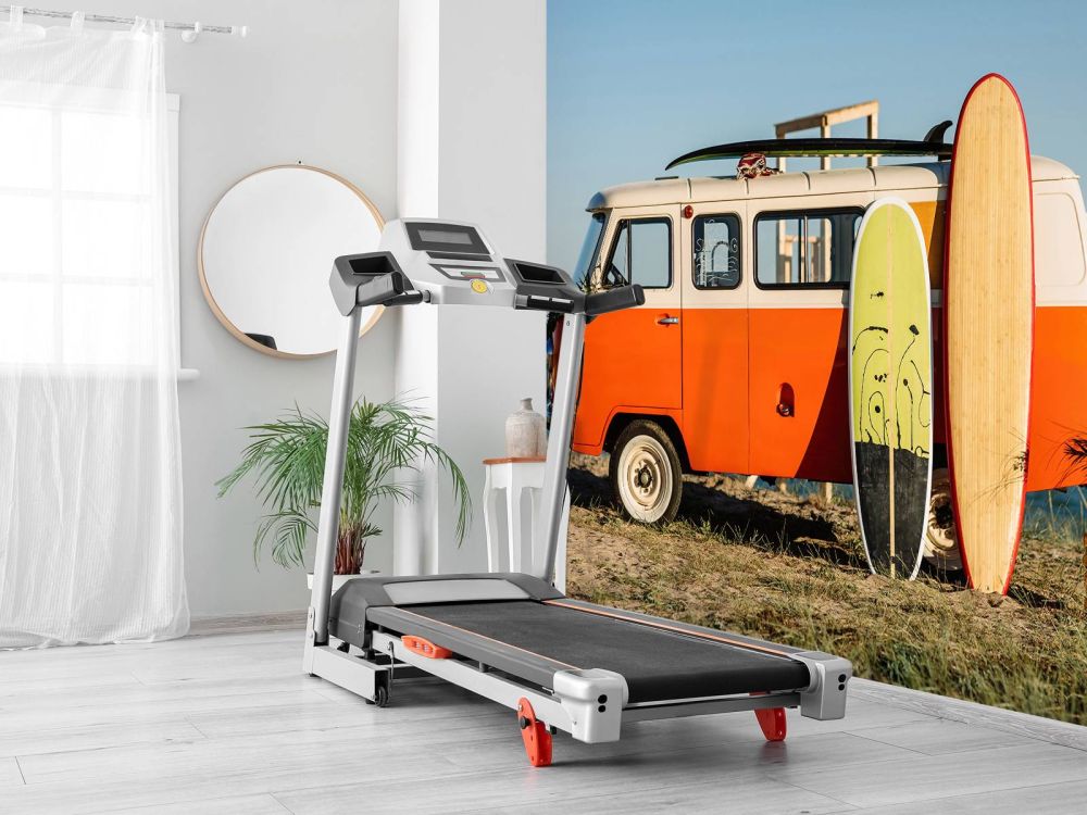 Bus met surfplank