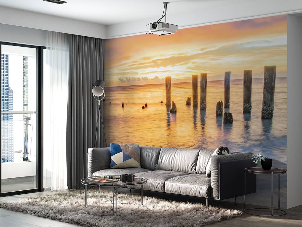 Rustige zee tijdens zonsopkomst