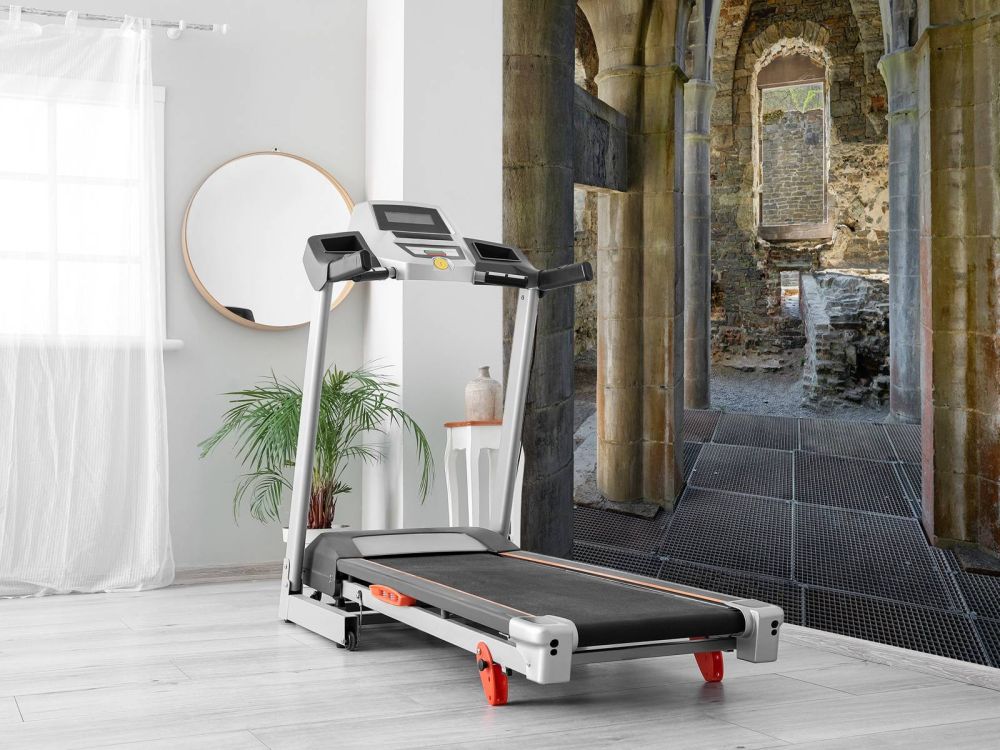 Verlaten gebouw met bogen