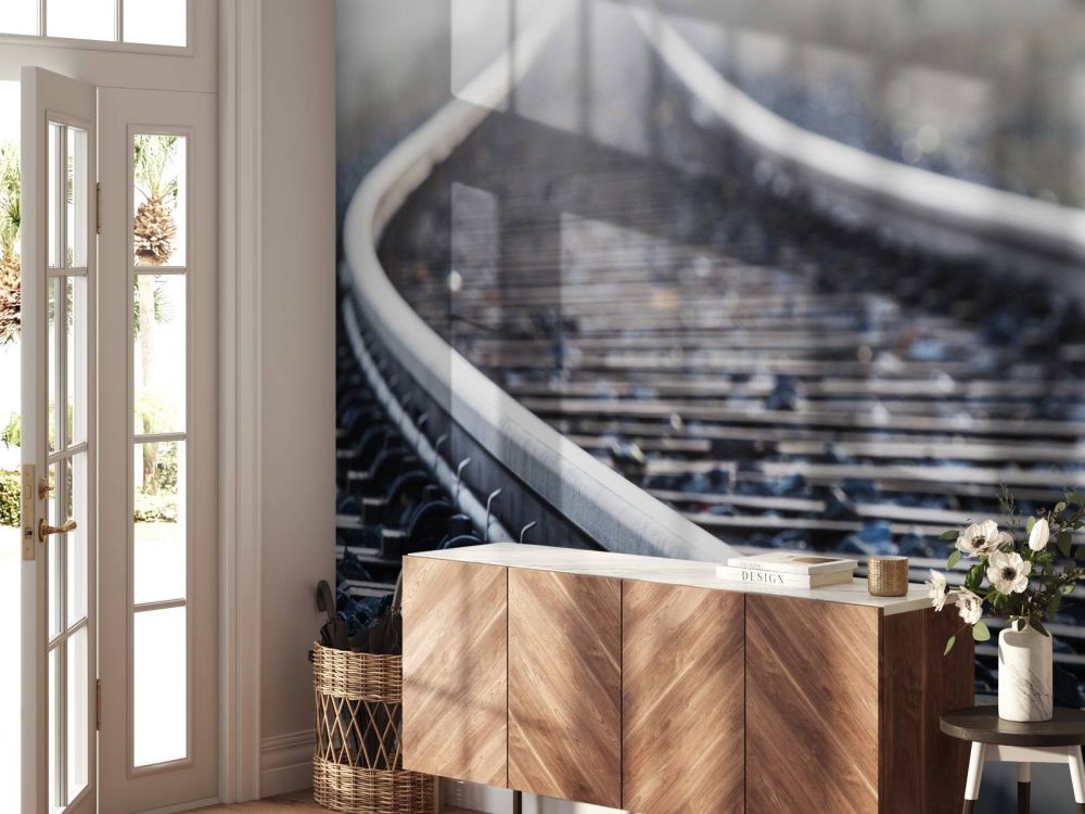 Treinspoor in de ochtendnevel