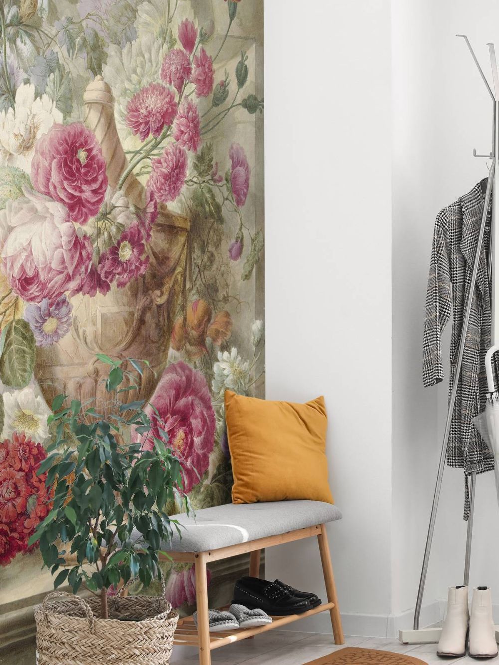 Vaas met bloemen, Pieter van Loo