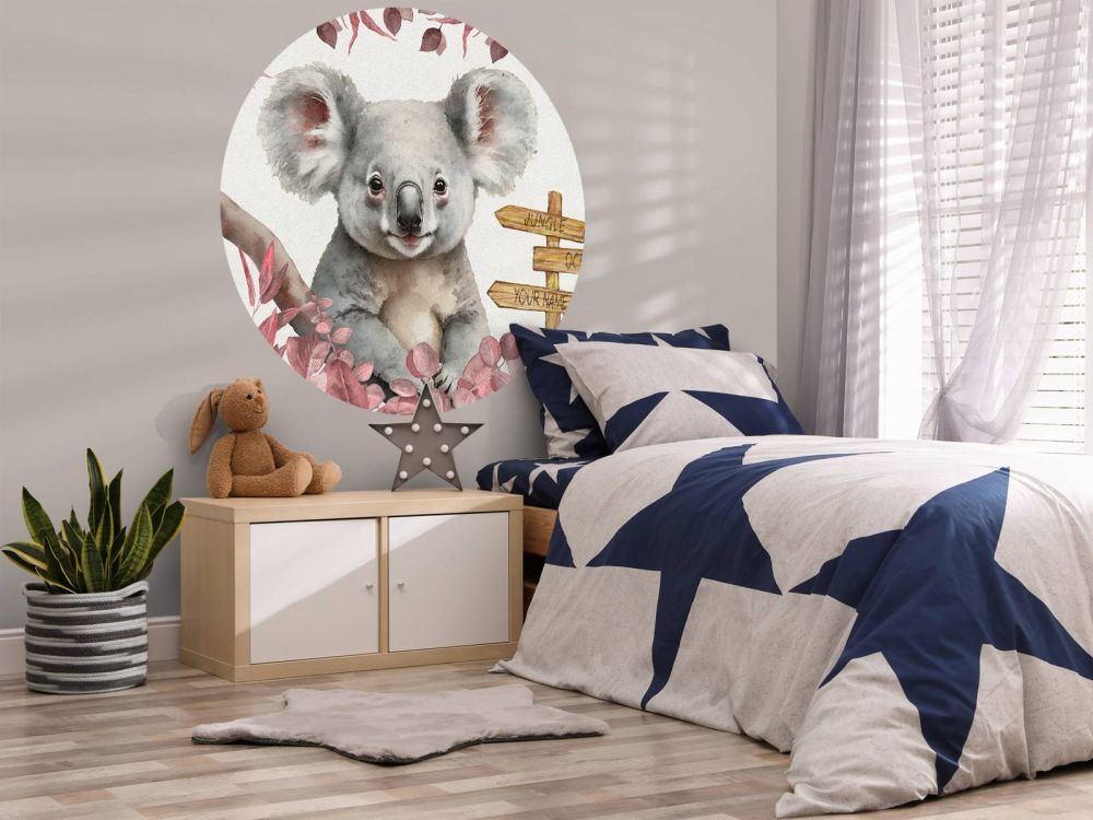 Baby koala in de jungle roze