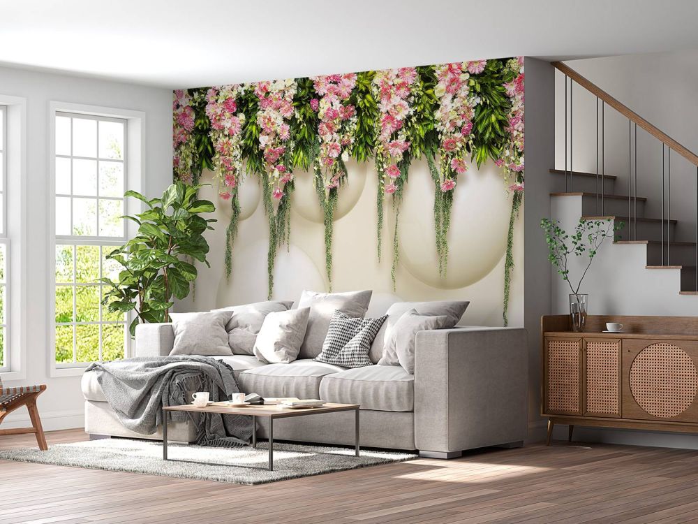 Hangende roze bloemen over 3D muur
