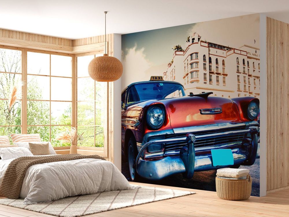 Behang met een rode klassieke auto