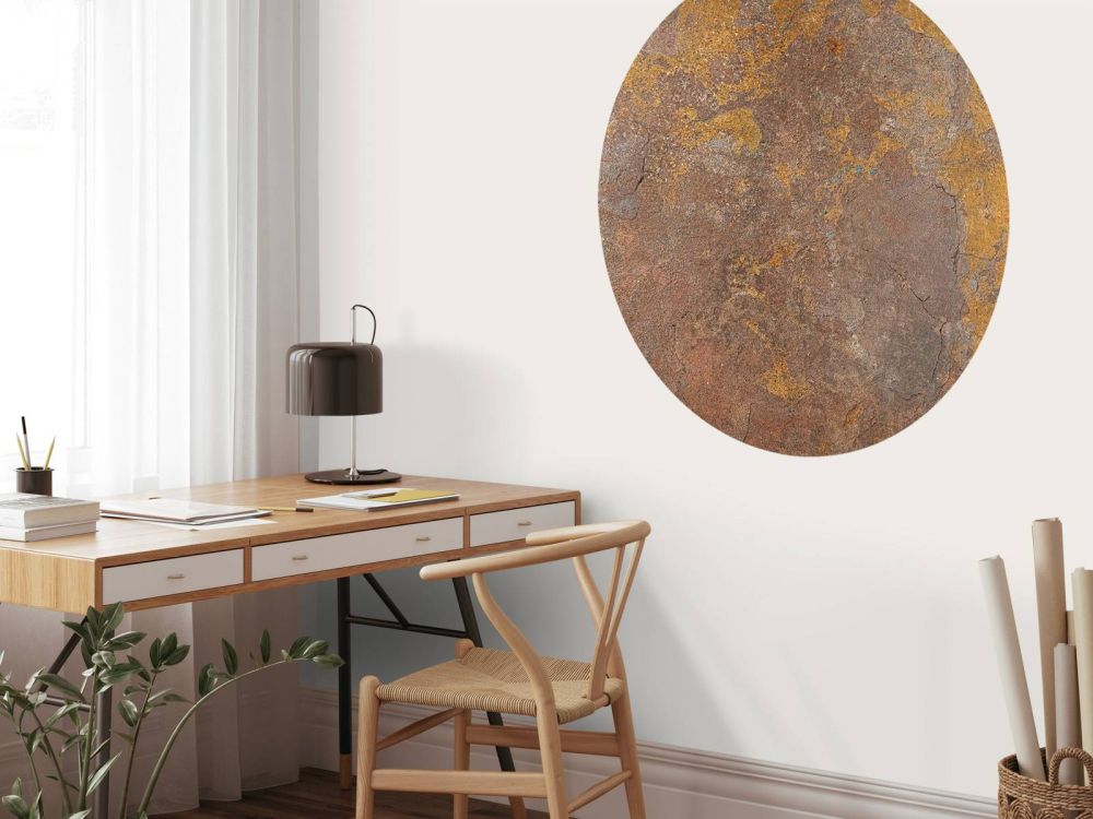 Oude muur met gele stuc