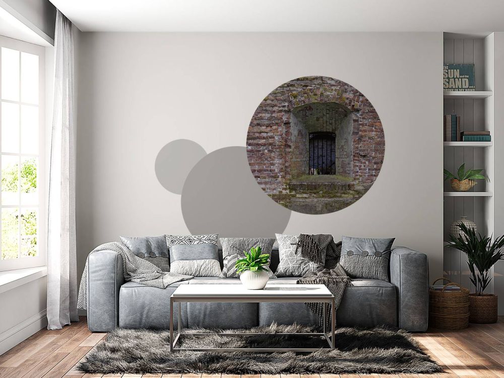 Nis in oude muur