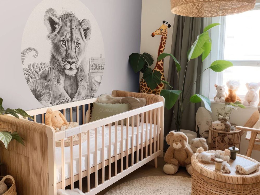 Jonge leeuw in de jungle beige