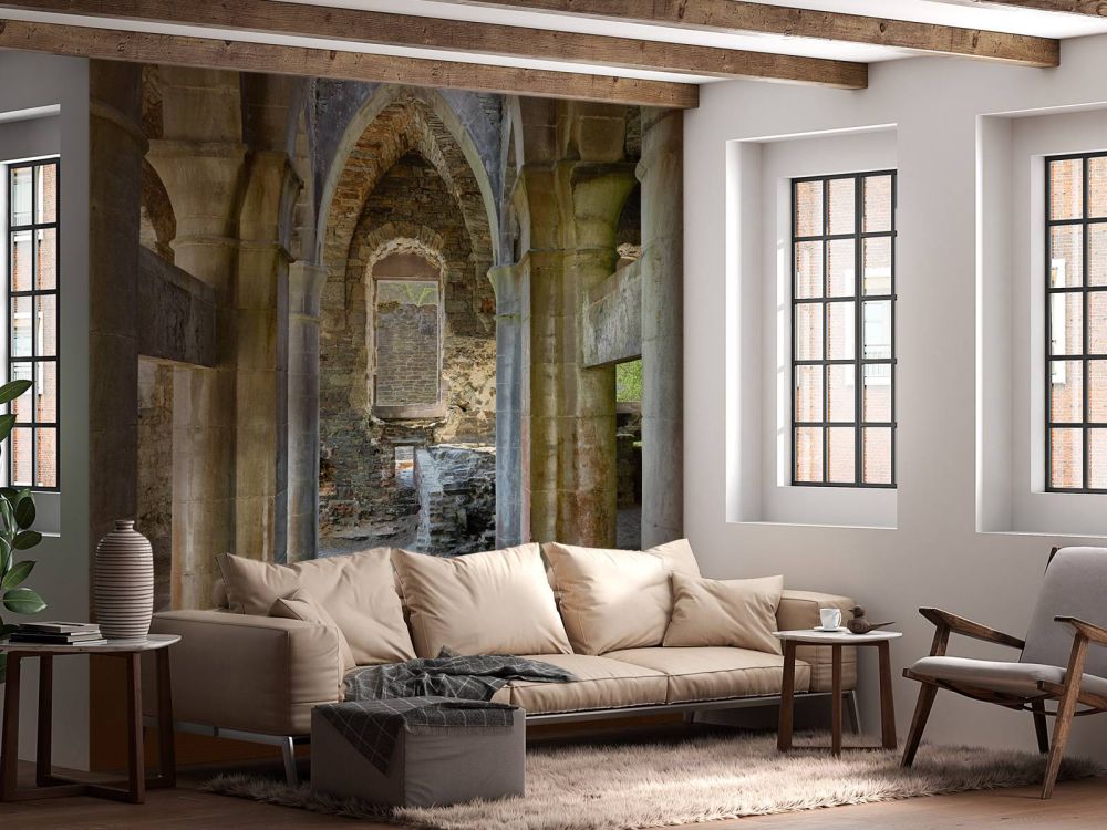 Verlaten gebouw met bogen