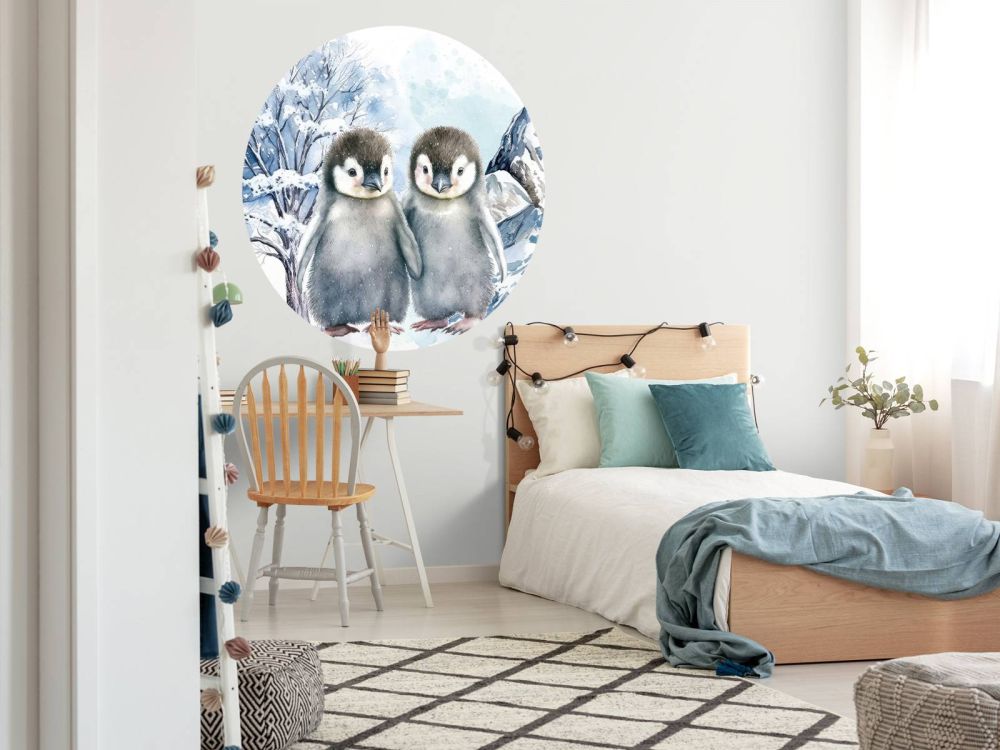 Schattige pinguïns in winterlandschap