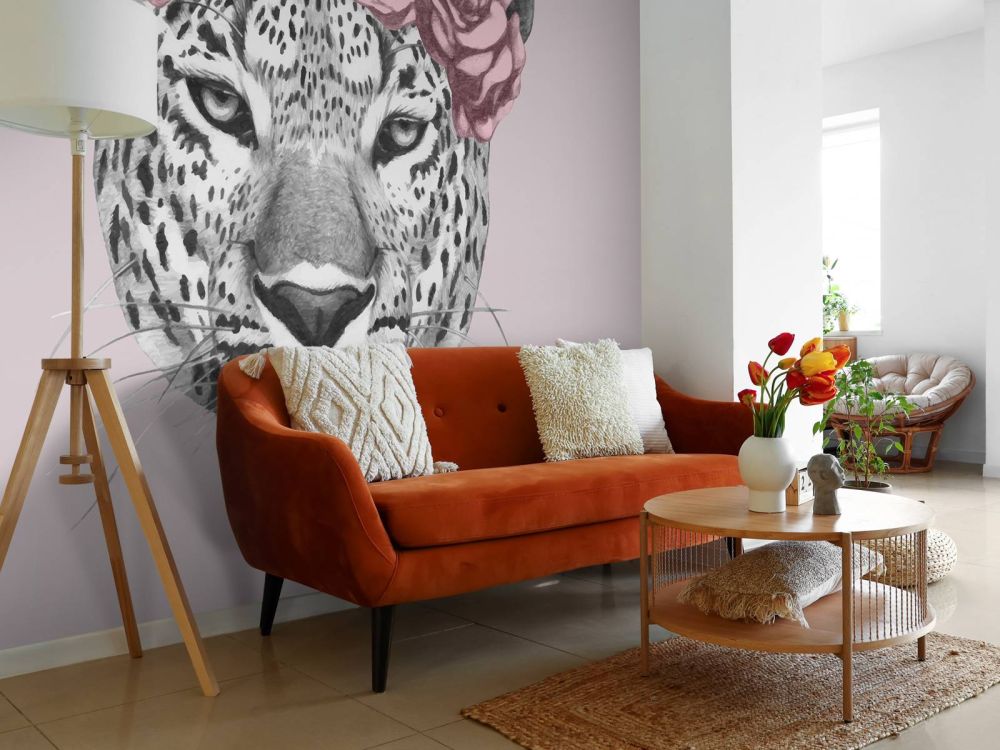 Luipaard met roze bloemen
