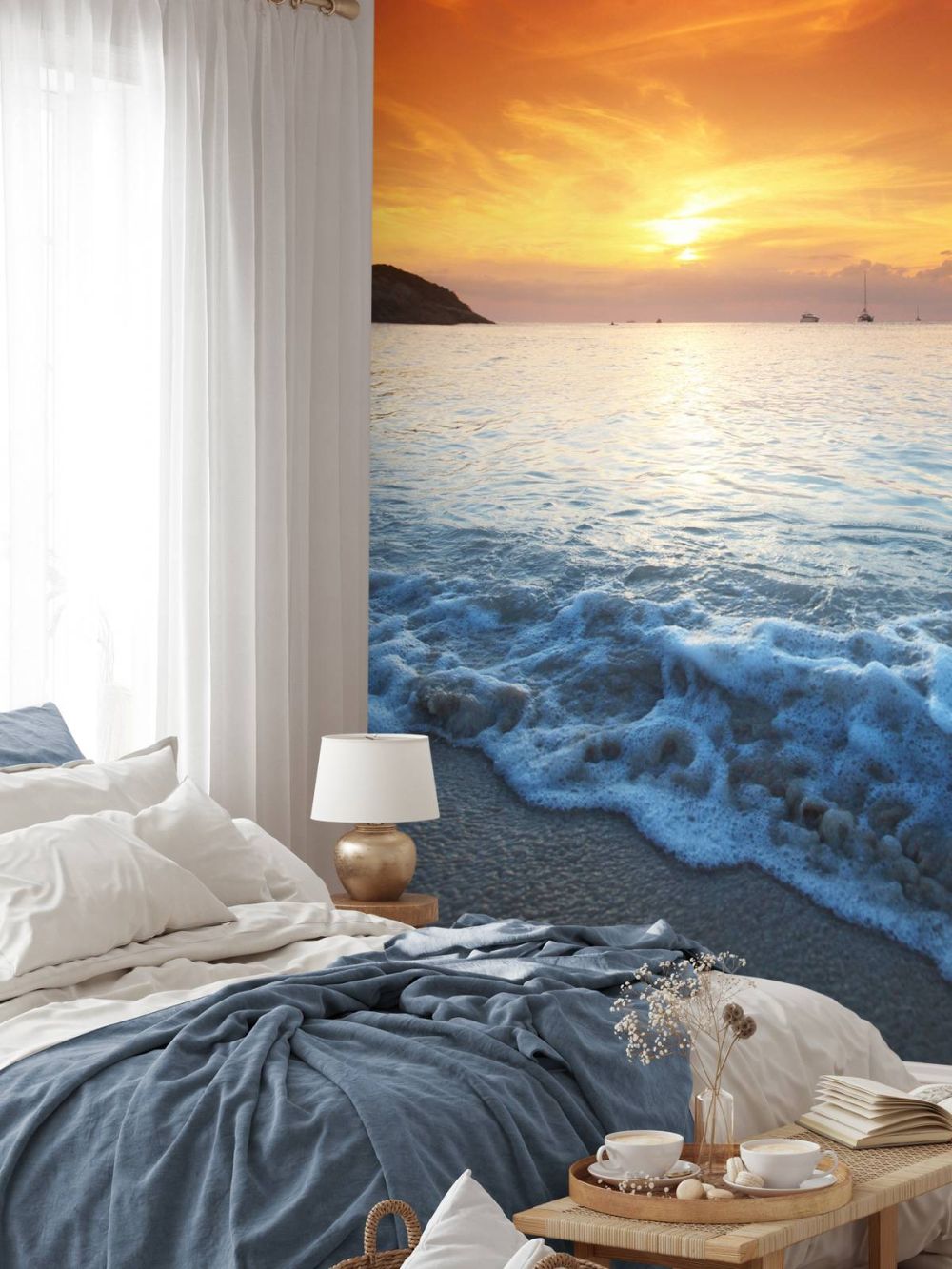 Blauwe strand en zonsondergang