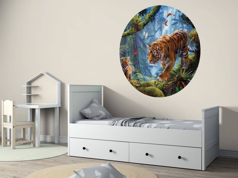Tigers on tree