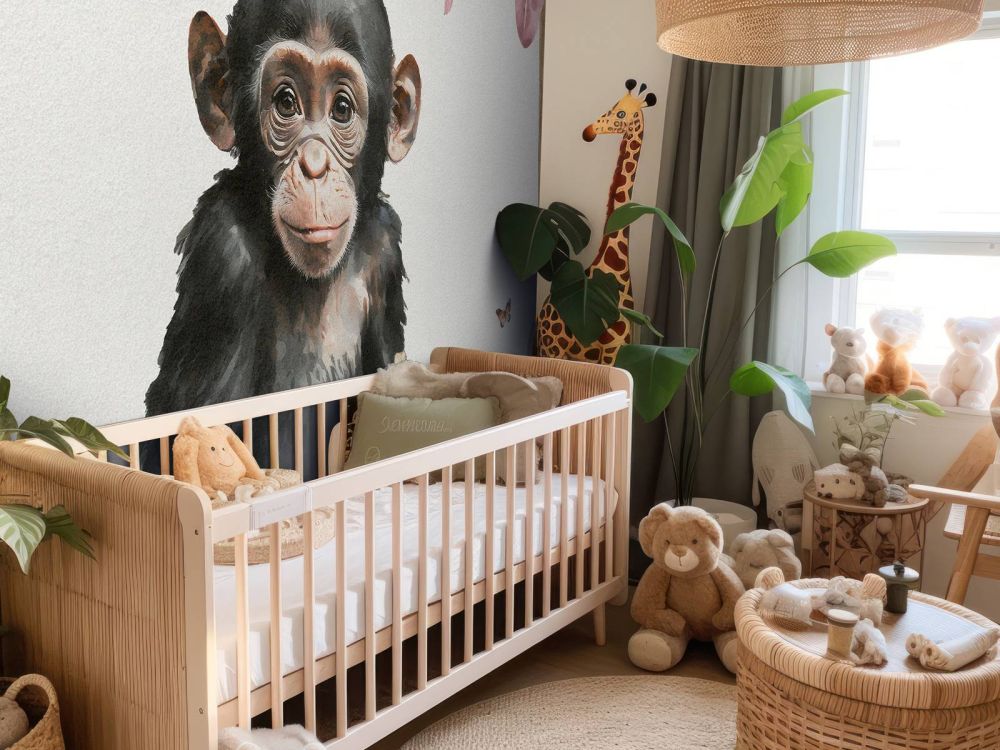 Baby chimpansee in de jungle roze