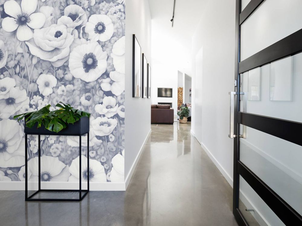 Poppy Tale Monochrome Bue