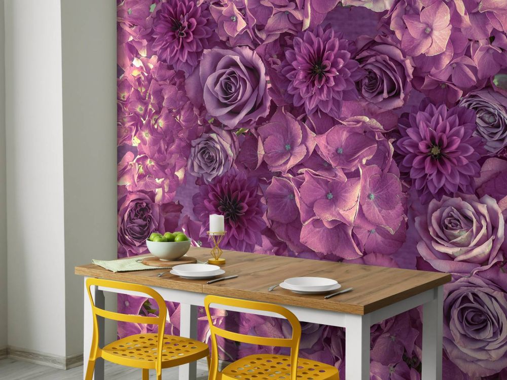Paarse hortensia's, rozen en dahlia's