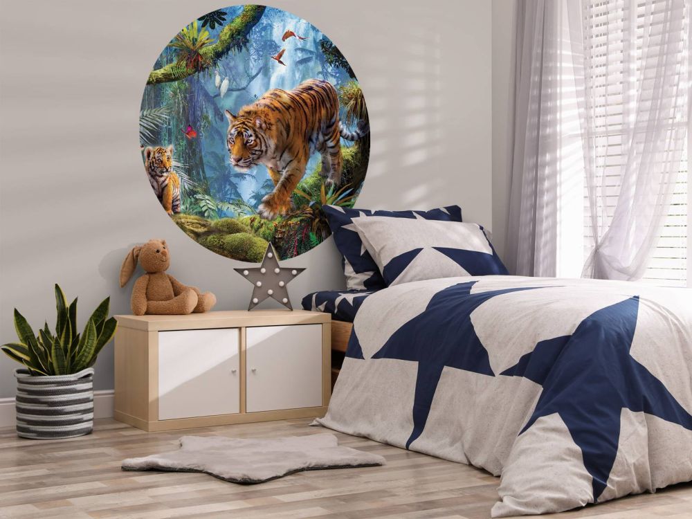 Tigers on tree