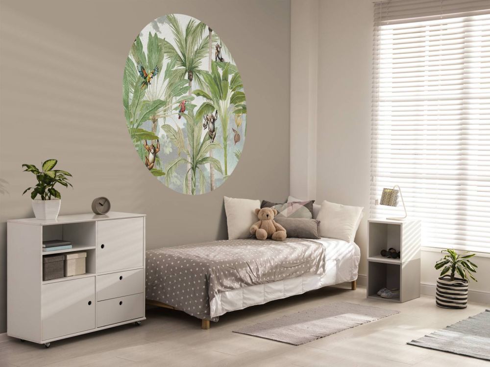 Jungle met apen en papegaaien in kleur