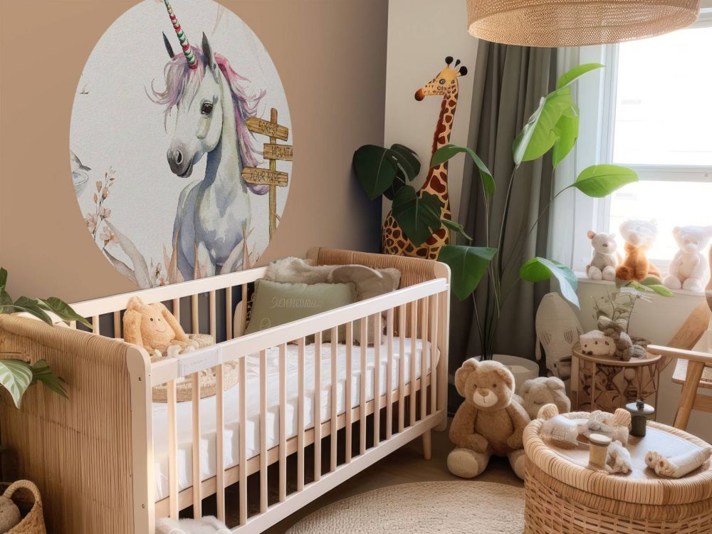 Baby eenhoorn met planten taupe