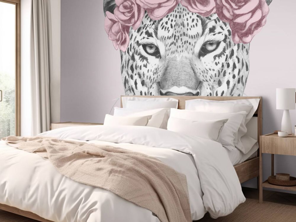 Luipaard met roze bloemen