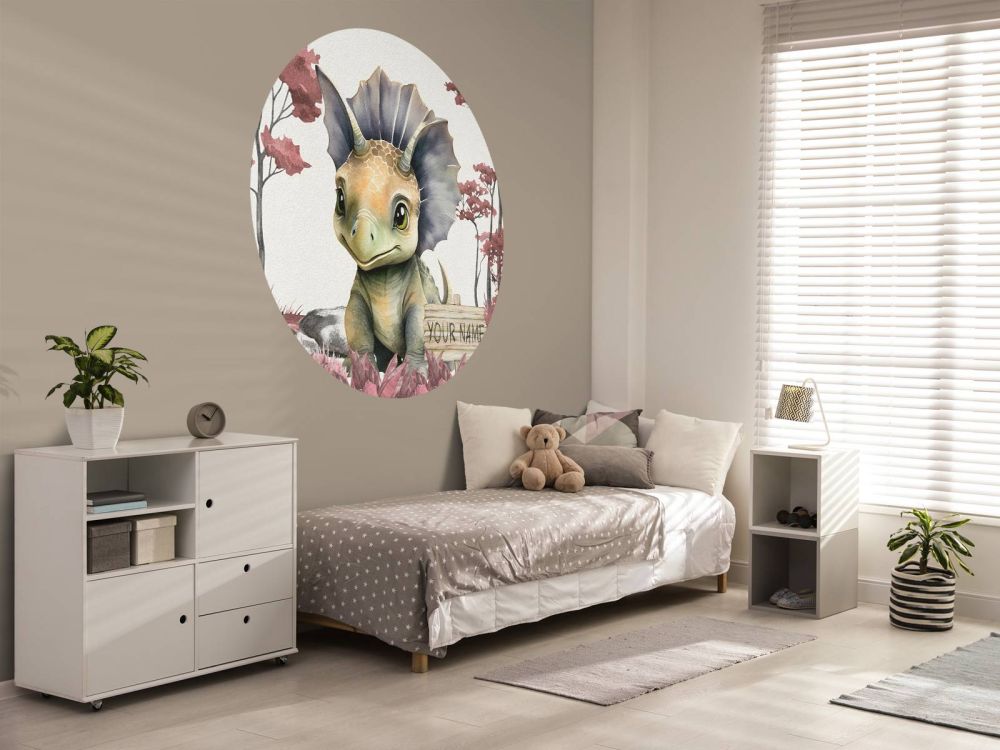 Baby triceratops in de jungle roze