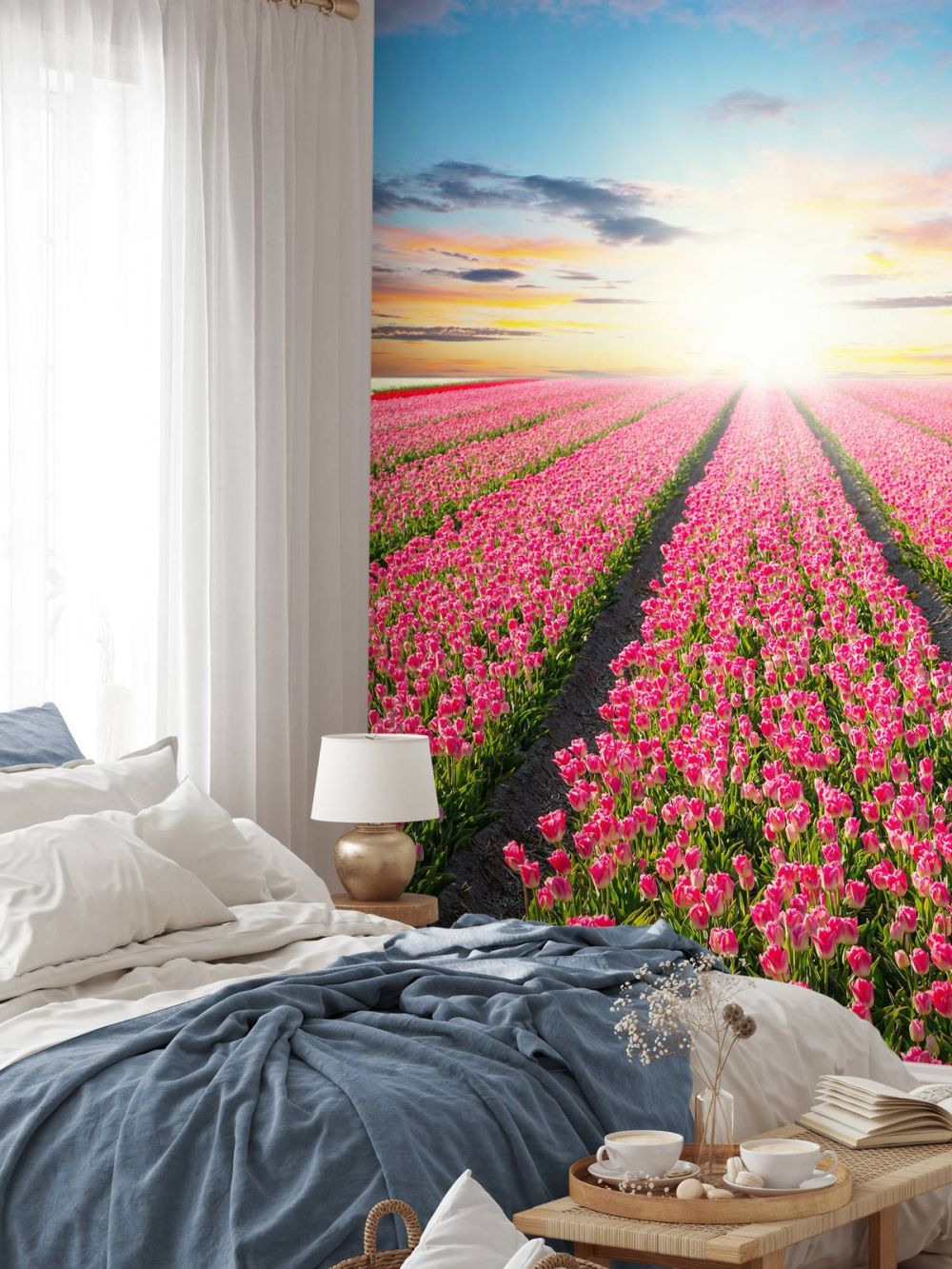 Tulpen met opkomende zon