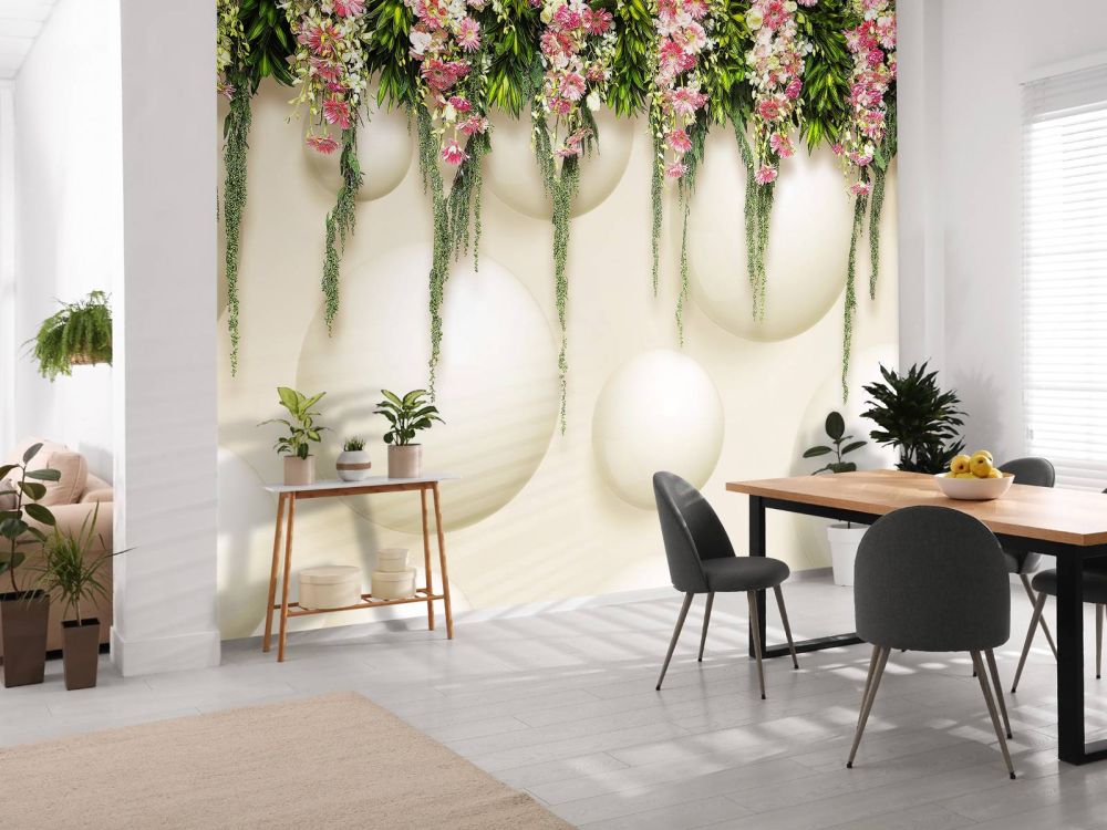 Hangende roze bloemen over 3D muur