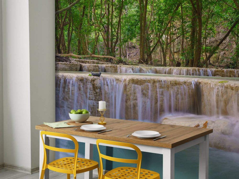 Waterval in diep regenwoud