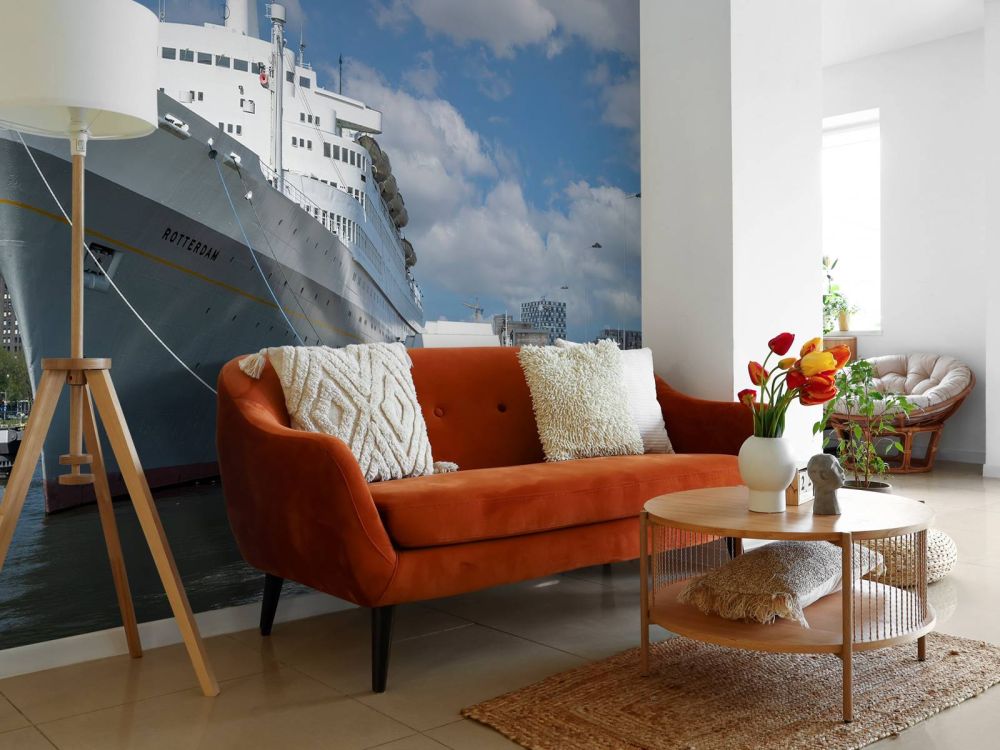 Voormalig stoomschip de SS Rotterdam in kleur 