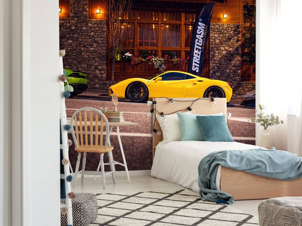 Exclusieve auto's bij houten lodge
