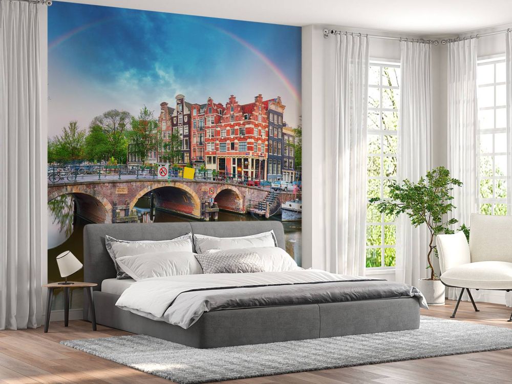 Regenboog boven Amsterdam