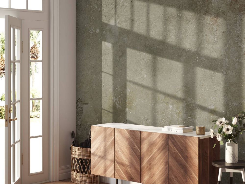 Oude muur met verweerde stuc