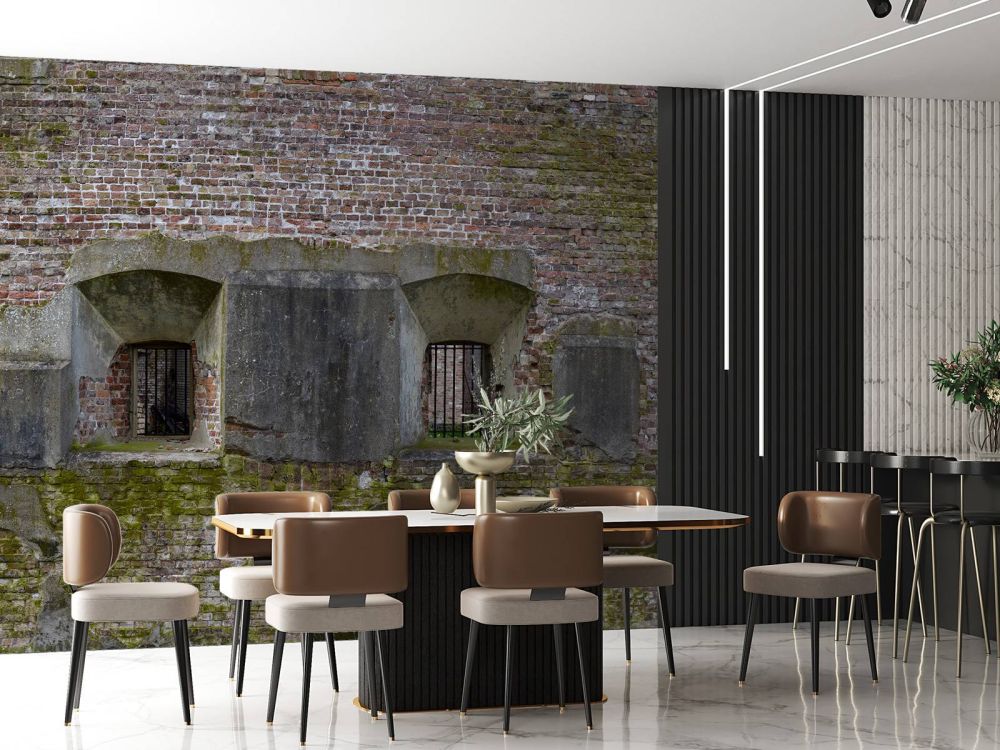 Verweerde muur met 2 nissen