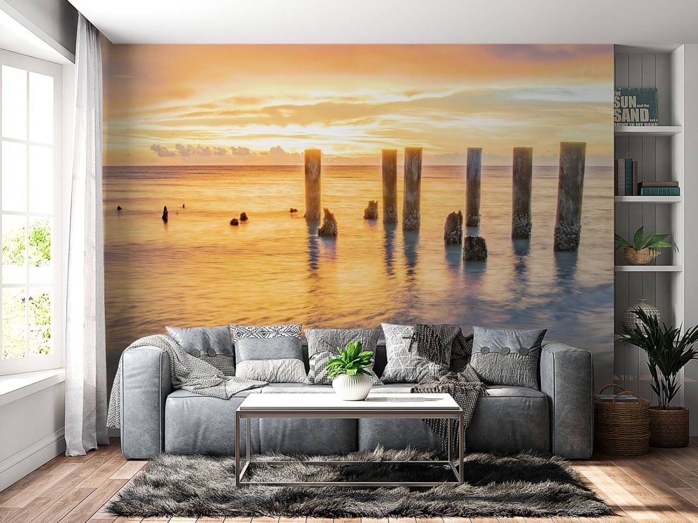 Rustige zee tijdens zonsopkomst
