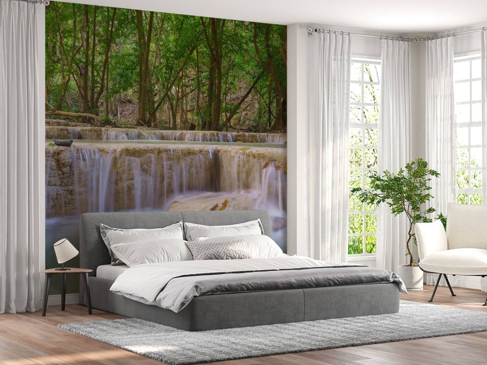 Waterval in diep regenwoud