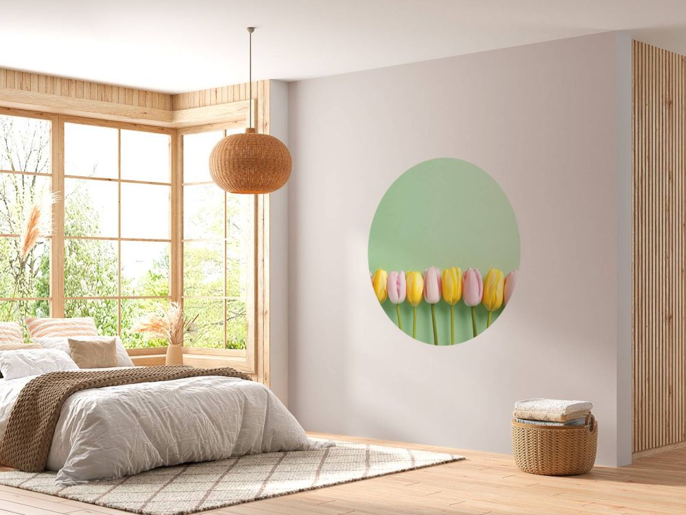 Kleine tulpen op mintgroen