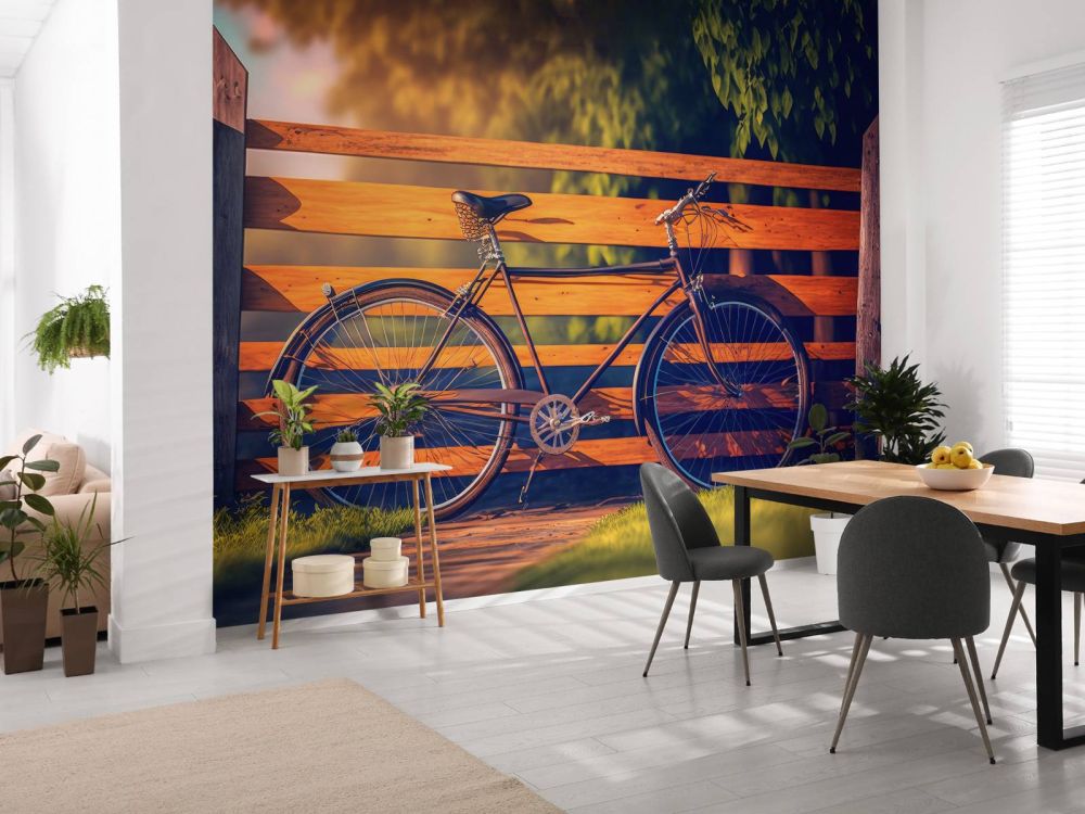 Fiets bij een houten hek